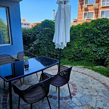 Guest house Blue Bay House 4*